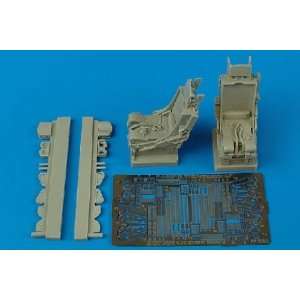  F 105F/G Thunderchief Ejection Seats 1 32 Aires Toys 