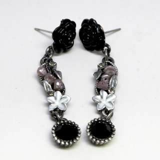 LOVELY FLOWER BLACK COLOR CAMEO CRYSTAL NECKLACE EARRINGS SET s0717 