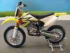 Maisto Diecast Suzuki RM125 Motorcross Motorcycle (No B