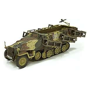   scale SdKfz 251/1 Stuka zu Fuss German WWII Halftrack Toys & Games