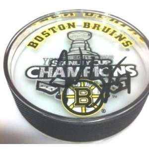  Patrice Bergeron Signed Puck   acrylic Stanley Cup 