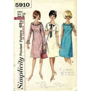 Simplicity 5910 Retro A line Dress Size 10   Bust 30: Arts 