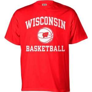  Wisconsin Badgers Perennial Basketball T Shirt: Sports 