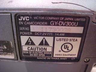 JVC GY DV300U 3CCD Professional MiniDV Video Camera with New battery 