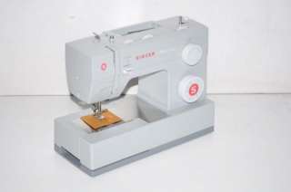 Singer Heavy Duty Sewing Machine   White 4423  
