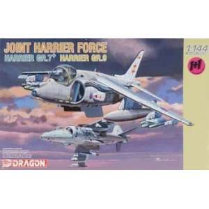   RAF Harrier Gr7/RN Harrier Gr9 (2) (Plastic Model Airp Toys & Games
