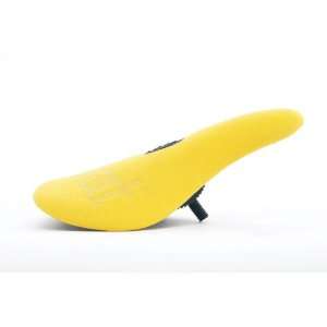  eclat Gonzo Pivotal Saddle Thin Padded Neon Yellow Sports 