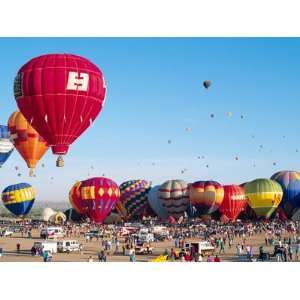 Hot Air Balloons Take Flight, Albuquerque, New Mexico, Usa 