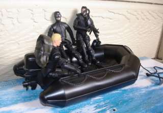 18 scale US Navy Seals Beach Boat w/ single motor with SEAL soldiers 