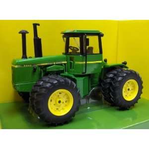  1/32nd Dealer Collector Edition John Deere 8440 4WD with 