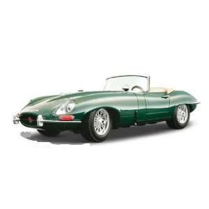   Jaguar E Cabriolet Convertible (1961, 1:18, Green) diecast car model
