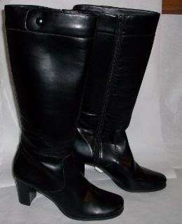 WOMENS 9 W NATURALIZER BOOTS Leisure BLACK SMOOTH  