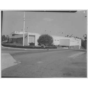  Photo Lord and Taylor, business in Manhasset, Long Island 