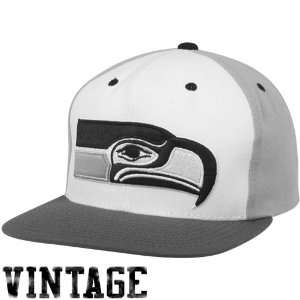 NFL Mitchell & Ness Vintage Style Logo Seattle Seahawks Snapback Flat 