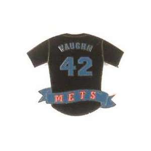  New York Mets Mo Vaughn Jersey Pin: Sports & Outdoors