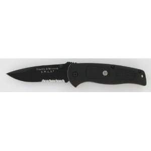 Smith & Wesson Large SWAT Dual Action AUTOMATIC Black Serrated Blade 