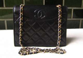 100% AUTH CHANEL QUILTED LEATHER SHOULDER BAG  