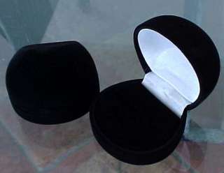   perfect BLACK Velvet ENGAGEMENT WEDDING RING rounded Gift Box  