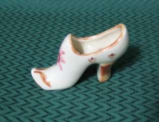 RETRO 1950s HANDPAINTED CERAMIC COLLECTABLE HIGH HEELED SHOE  