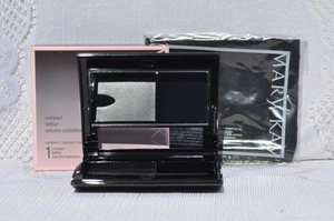MARY KAY~ Black Mineral Magnetic ~ Refillable COMPACT With Cover 