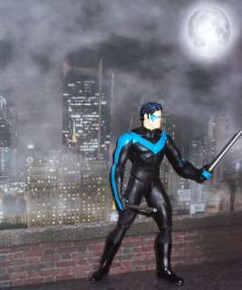 DC DIRECT HUSH SERIES NIGHTWING FIGURE WITH BASE  
