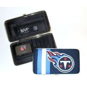  Tennessee Titans Mesh Clamshell Ladies Wallet: Sports 