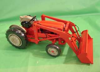 1957 FORD 641 WORKMASTER FARM TRACTOR w/ 725 LOADER Ertl 1:16 Scale 
