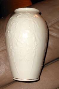   Bone China Vase Iris Gold Trim Eternal Beautiful! Excellent Condition