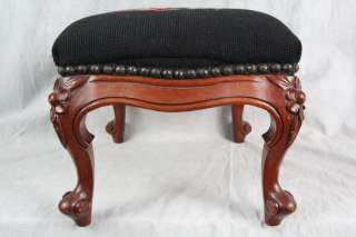 L40 VICTORIAN ORNATELY CARVED MAHOGANY NEEDLEPOINT FLORAL FOOTSTOOL 