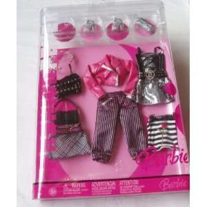  Barbie Fashion Fever DIVA Fashions Set Toys & Games