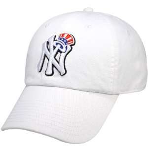    Nike New York Yankees White Mascot Campus Hat: Sports & Outdoors