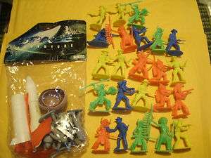   LOT OF 23 COWBOYS & INDIANS + U.S.A. ASTRONAUTS + 45 MORE VINTAGE ARMY