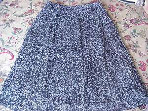 NWT* Womens Jaclyn Smith Black & Gray Floral Skirt 1X  