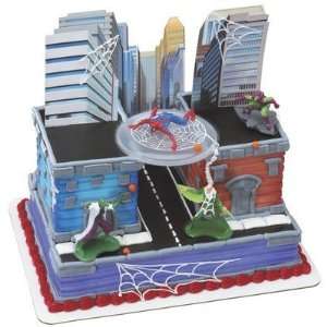 Spiderman Birthday Cake on Spiderman Sneak Attack Birthday Party Cake Decorating Kit   Toys