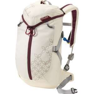  Camelbak Ice Queen 70Oz Hydration Pack Womens Sports 