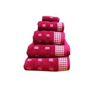  Vossen Country Bath Towel in Cranberry
