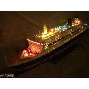 Queen Mary II Wooden Model Ship w/ Flashing Light 40 Fully Assembly 