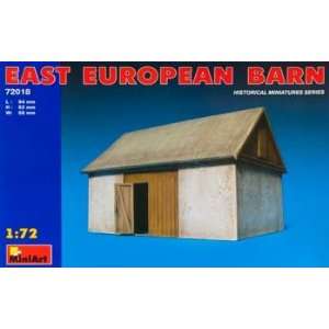  Miniart   1/72 Eastern European Barn (Diorama) Toys 
