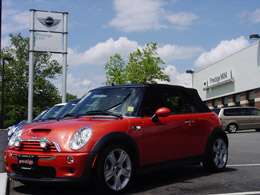 MINI Cooper Clubman with Roof Rails Roof Rack System  